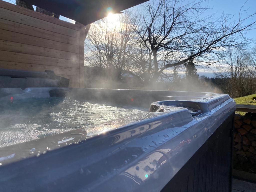 Alpenblick Nahe Muenchen Mit Outdoor Whirlpool - 21 Min Von Muenchen Mit Zug Assling Exterior photo